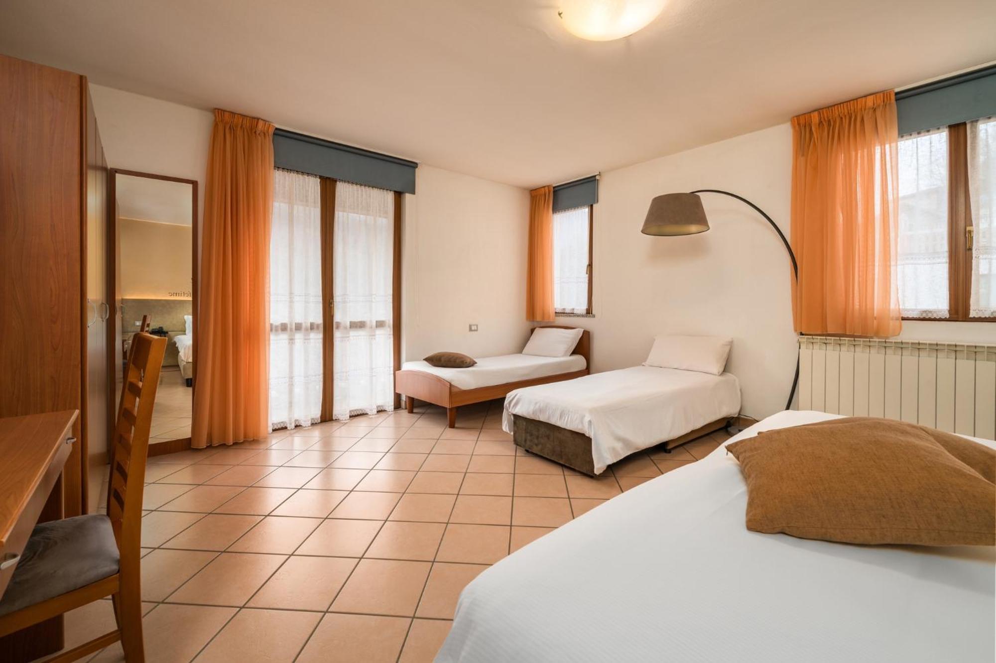 Hotel Oasi Verde Bienno Екстериор снимка