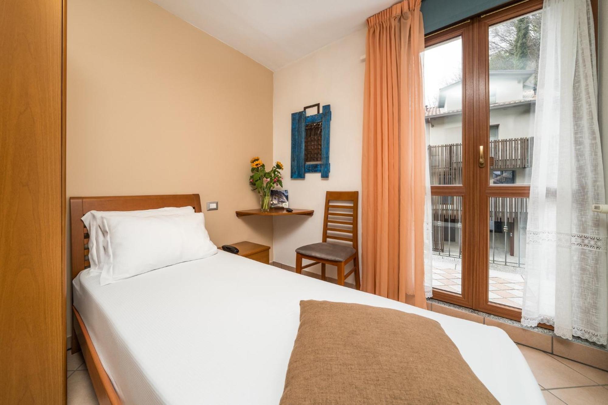 Hotel Oasi Verde Bienno Екстериор снимка