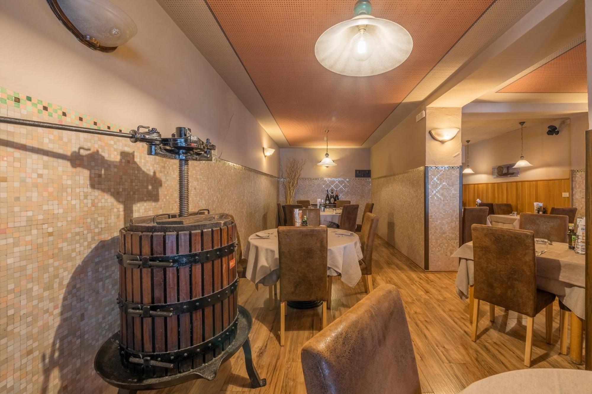 Hotel Oasi Verde Bienno Екстериор снимка