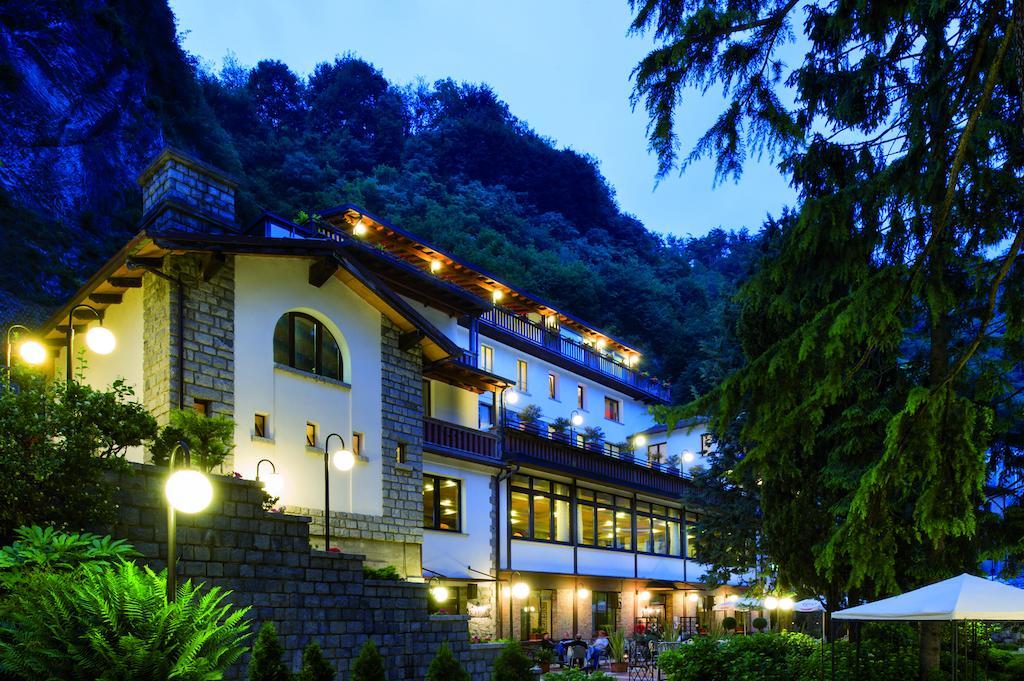 Hotel Oasi Verde Bienno Екстериор снимка